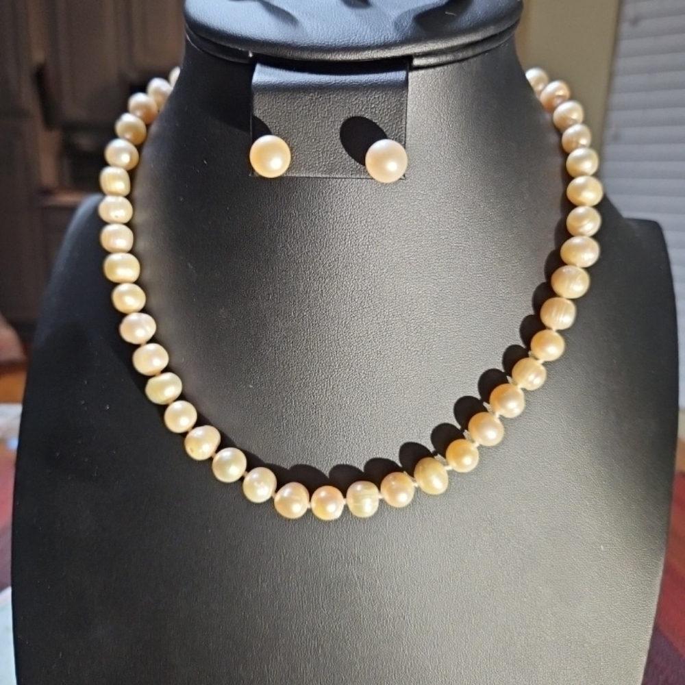 BRET ROBERTS GENUINE FRESHWATER PEARLS‼️ NECKLACE + EARRINGS GP